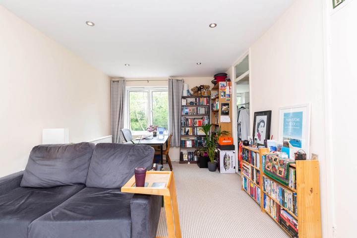 one bedroom located in a desirable location in Canononbury Northampton Park, Canonbury 